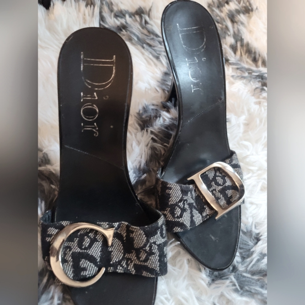 Authentic Dior low heels 👠  ✨️ 💕 - Picture 7 of 7
